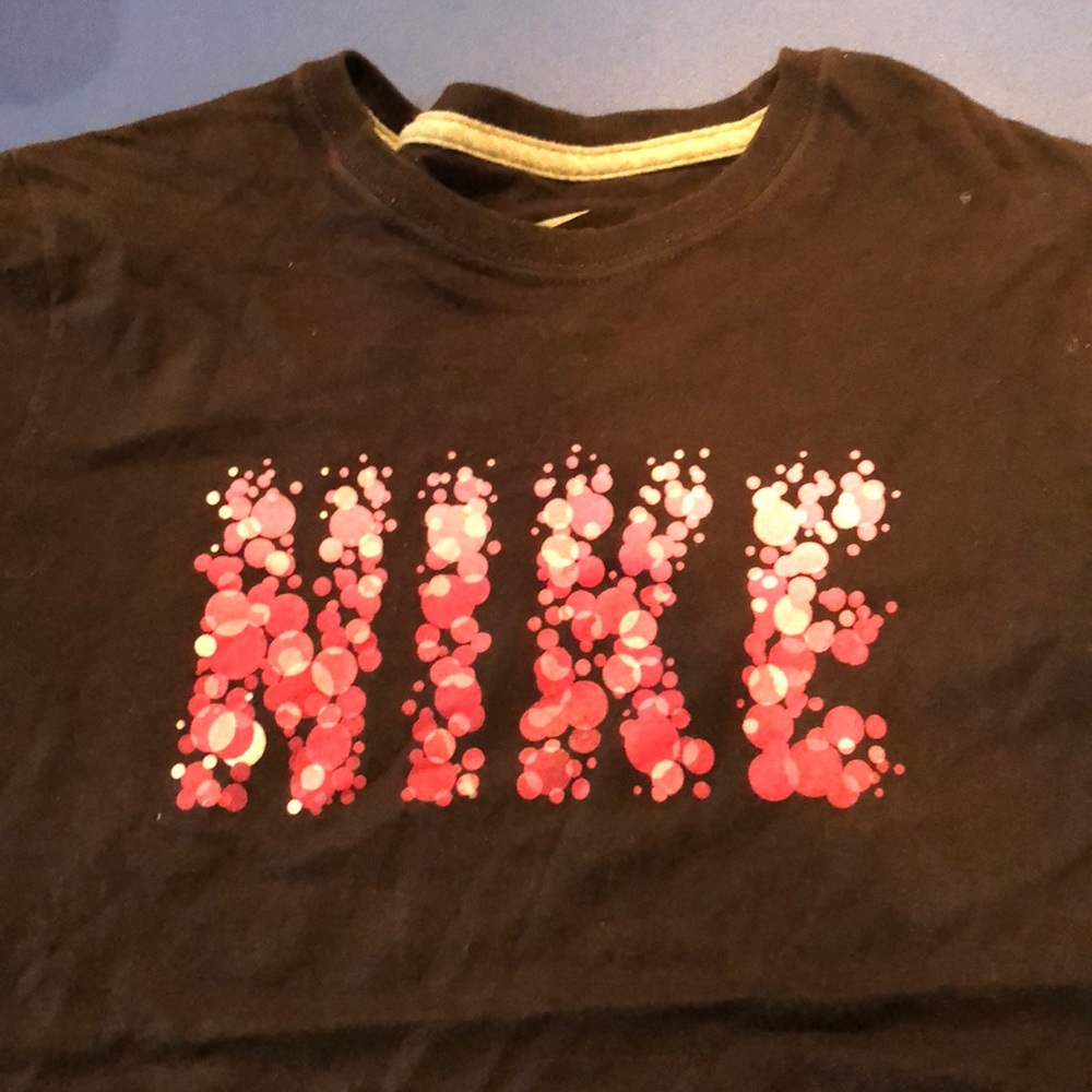 Nike short sleeve shirt
